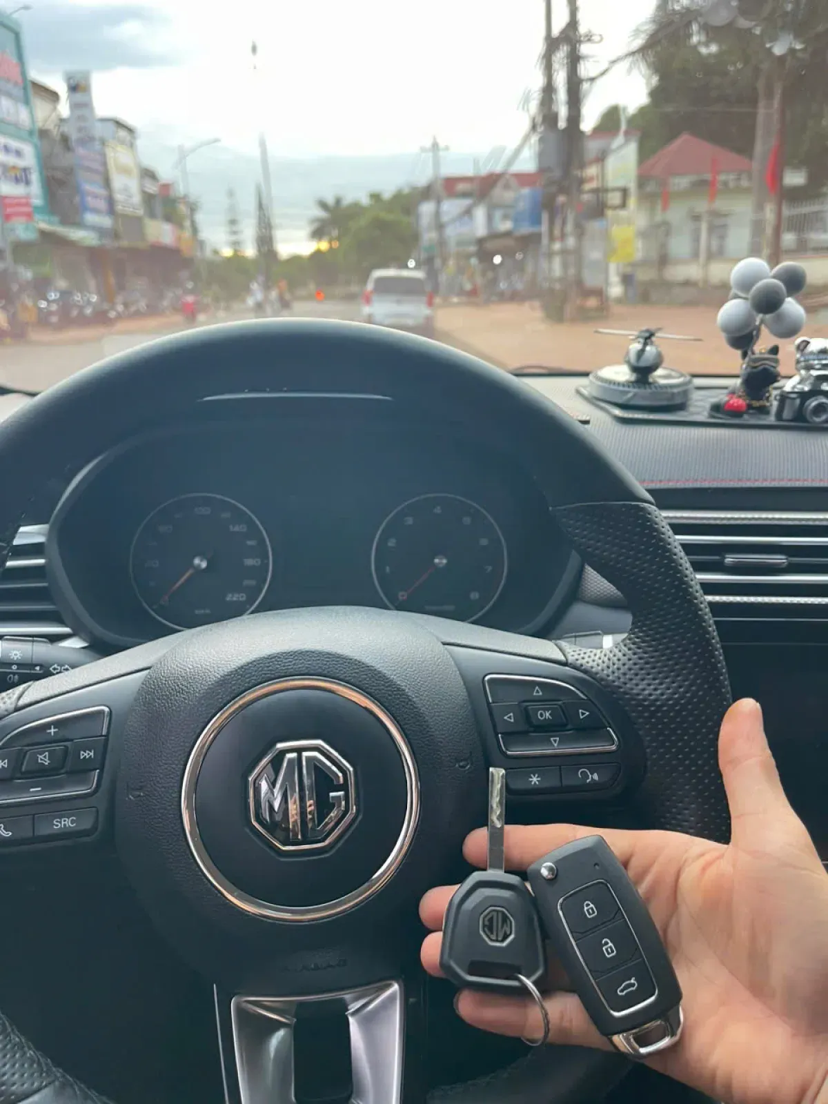 Dịch vụ làm, sửa Chìa khóa xe MG5 tại đắk lắk, buôn mê thuột, toàn quốc