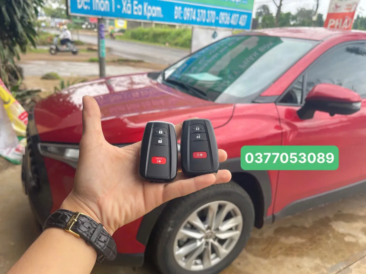 Dịch vụ làm, sửa Chìa khóa TOYOTA CROSS tại đắk lắk, buôn mê thuột, toàn quốc